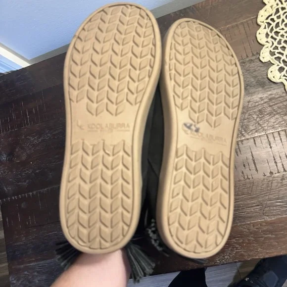 Koolaburra by Ugg Skyller Boots‎ Womens 8 Black Suede Tassel Ankle Moccasin Flat - Picture 8 of 9